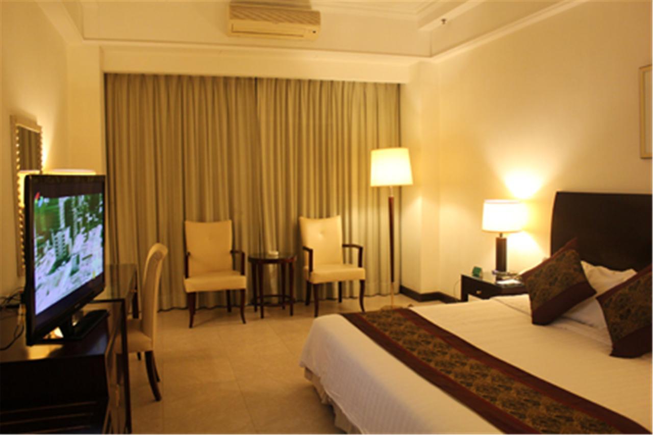 Clifford Golden Lake Hotel Foshan Dış mekan fotoğraf
