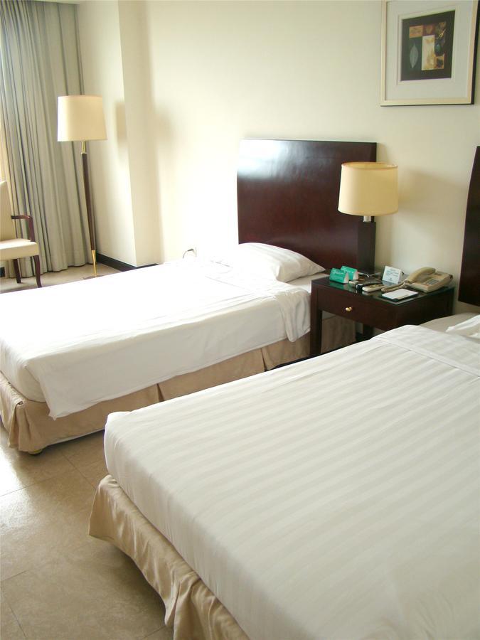 Clifford Golden Lake Hotel Foshan Dış mekan fotoğraf