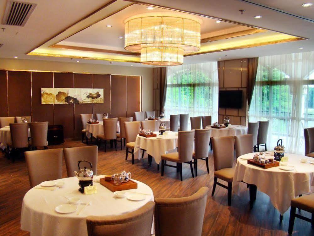Clifford Golden Lake Hotel Foshan Dış mekan fotoğraf