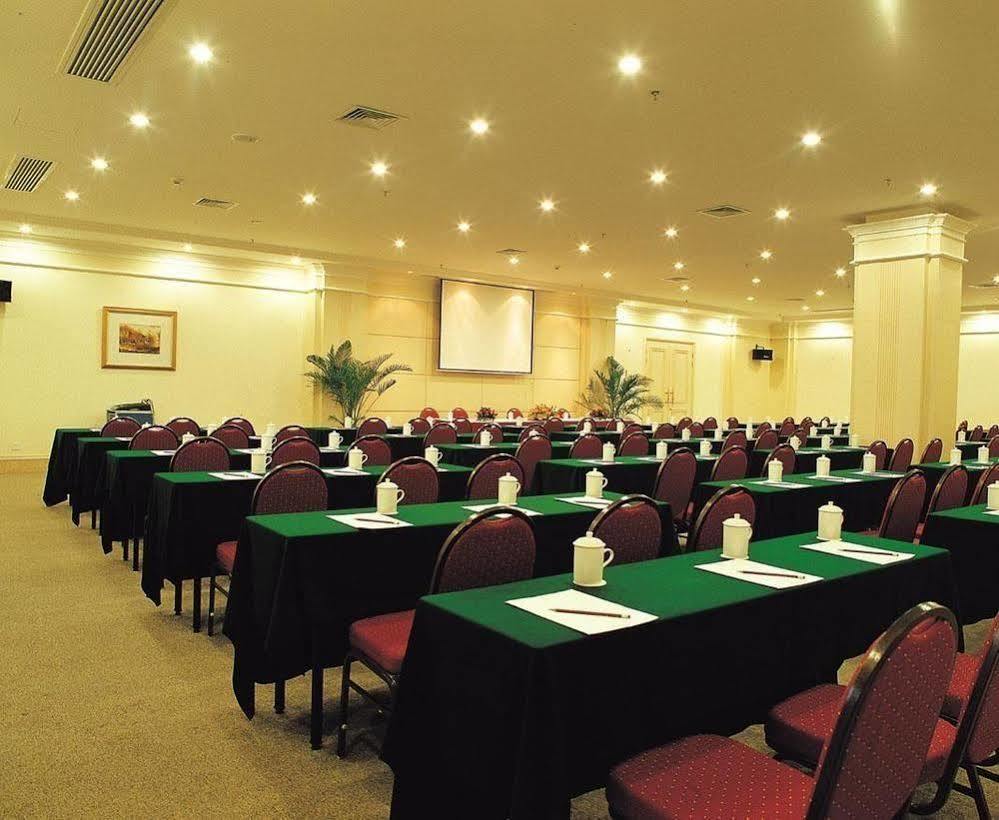 Clifford Golden Lake Hotel Foshan Dış mekan fotoğraf
