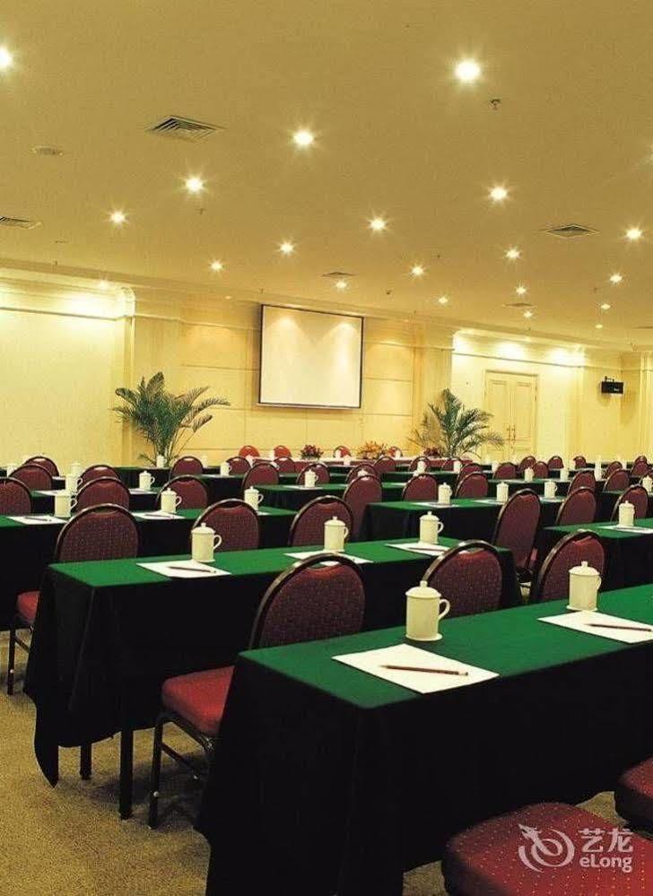 Clifford Golden Lake Hotel Foshan Dış mekan fotoğraf